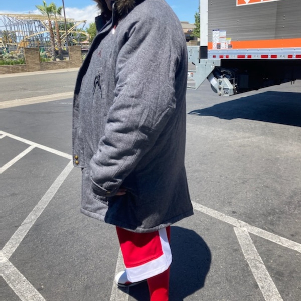 Coat - Picture 4 of 4